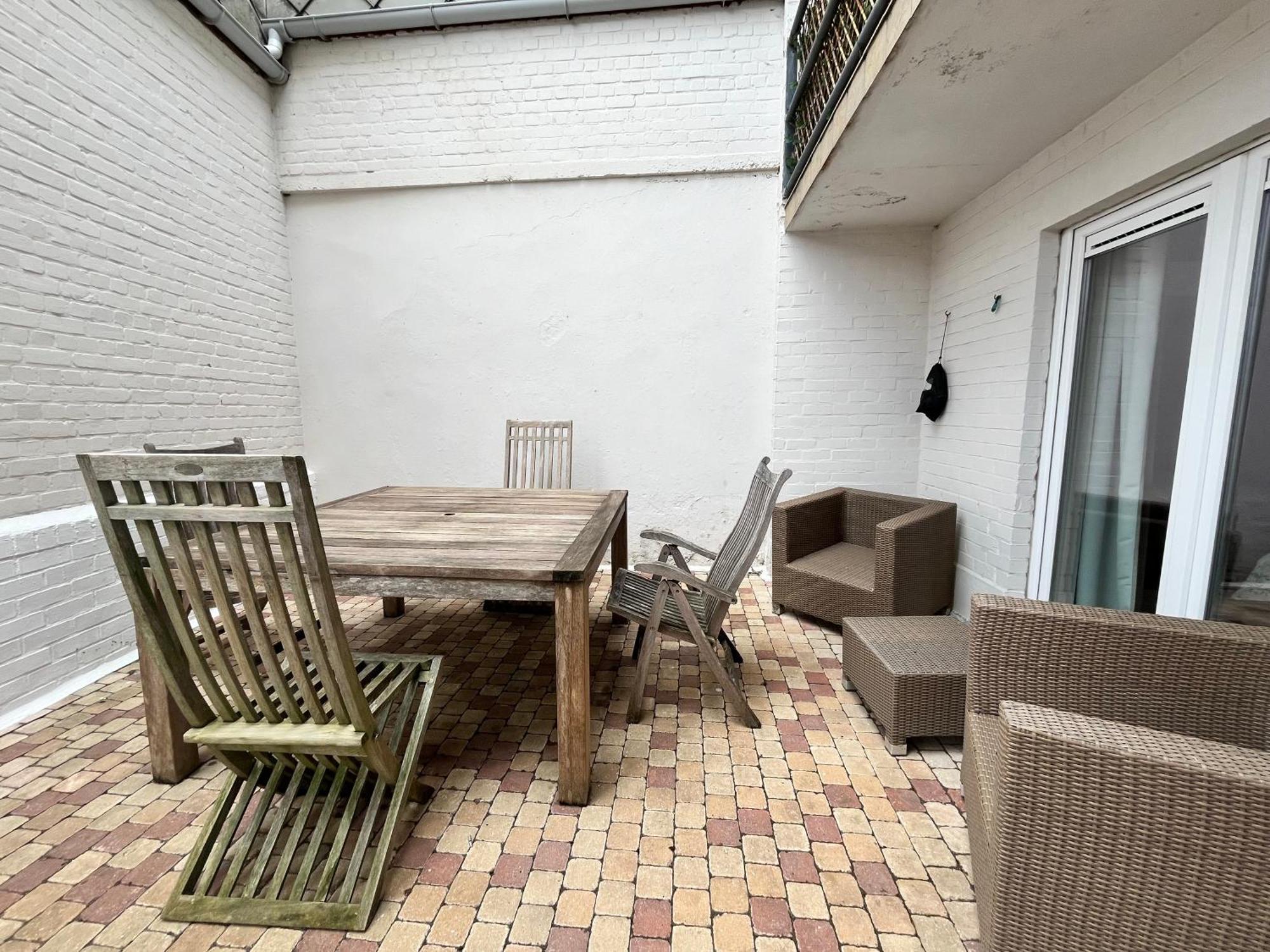 'broker' - Amazing 2 Bedroom Near The Beach Appartement *